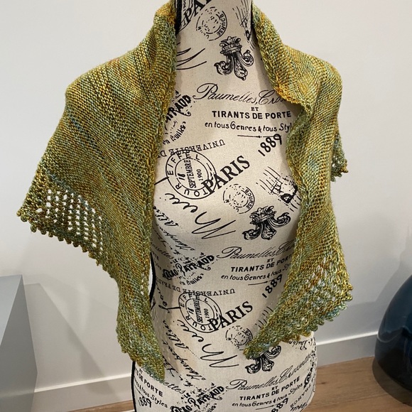 Hand-knitted Olive Melange Shawl - Picture 3 of 9